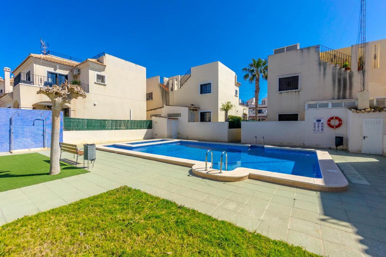 Fh Mediterraneo Torrevieja Kültér fotó