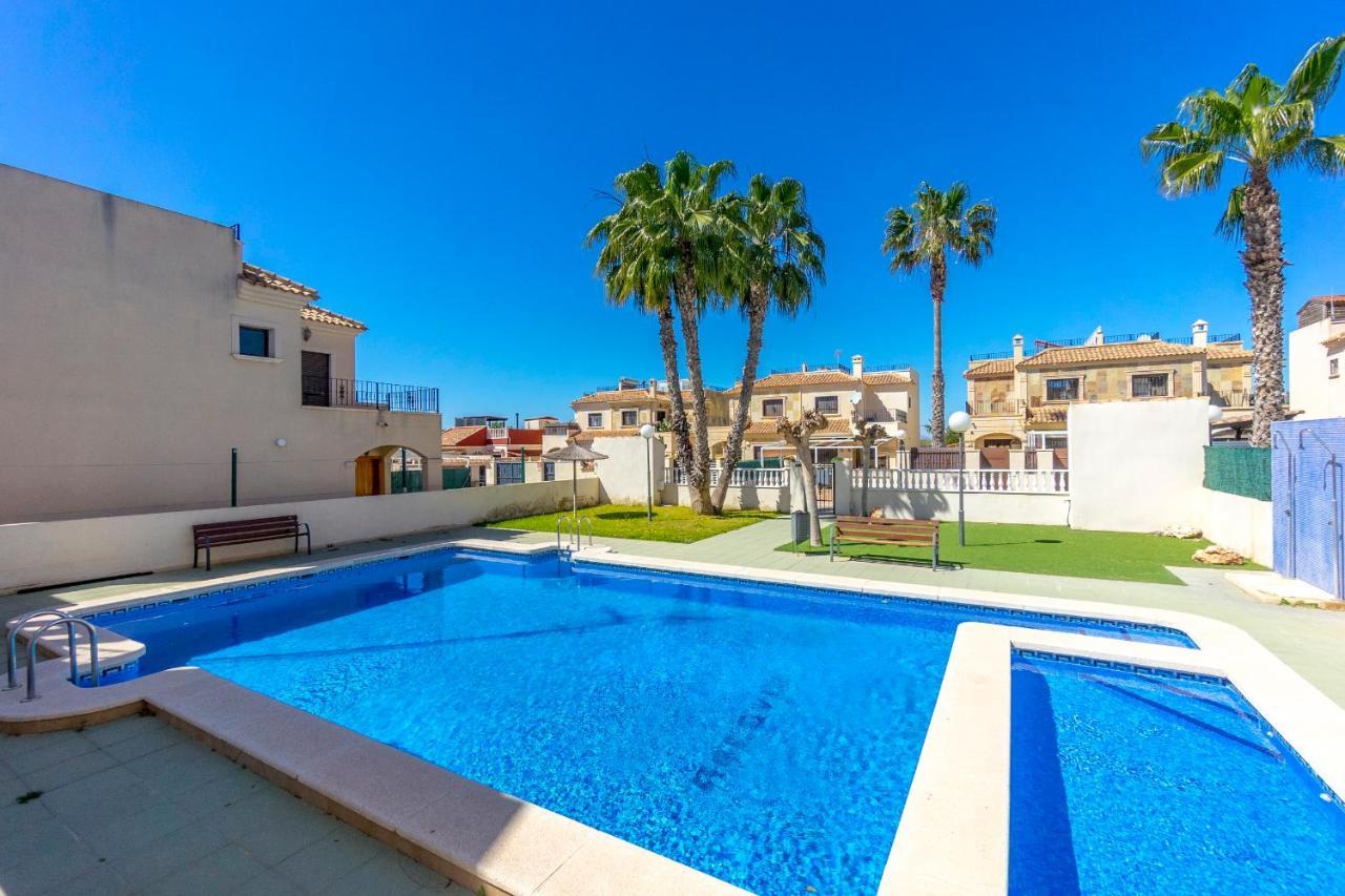 Fh Mediterraneo Torrevieja Kültér fotó